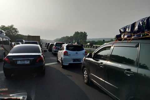 Kondisi arus lintas mudik lebaran di Tol Cikopo-Palimanan (Cipali), Minggu (7/4/2024). Foto: Dok. Istimewa