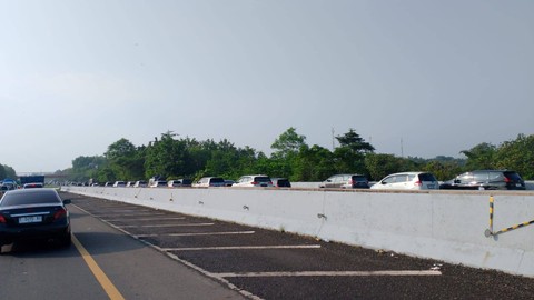 Kondisi arus lintas mudik lebaran di Tol Cikopo-Palimanan (Cipali), Minggu (7/4/2024). Foto: Dok. Istimewa
