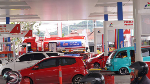 Ilustrasi pengisian BBM di SPBU. Foto: Pertamina