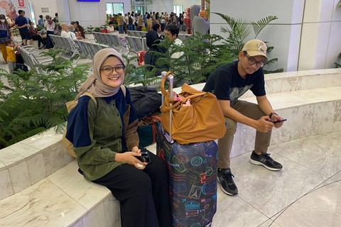 Avi dan suami asal Medan ingin mudik ke Bandung menggunakan Whoosh. Foto: Ainun Nabila/kumparan