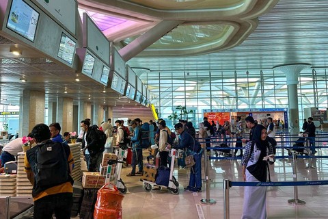 Suasana mudik Lebaran di Bandara Internasional Yogyakarta (YIA), Kabupaten Kulon Progo, DIY, Minggu (7/4/2024). Foto: Angkasa Pura 1