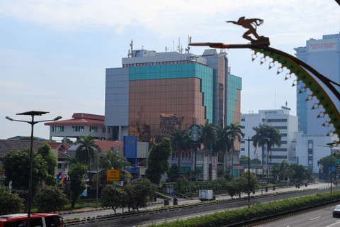 Suasana di sekitar Patung Dirgantara Pancoran, Selasa (9/4/2024). Foto: Iqbal Firdaus/kumparan