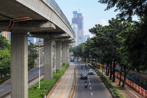 Suasana Jalan HR Rasuna Said, Jakarta, Selasa (9/4/2024). Foto: Iqbal Firdaus/kumparan