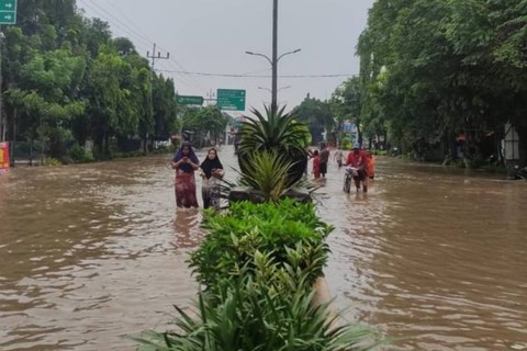 Sejumlah wilayah di Pasuruan, Jawa Timur terendam banjir, Selasa (9/4/2024). Foto: BPBD Jatim