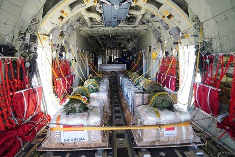 Indonesia Kirim Bantuan ke Gaza via Pesawat Hercules C130 TNI AU, Kolaborasi dengan Yordania, Selasa (9/4/2024). Foto: Dok Kementrian Pertahanan