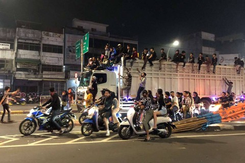 Konvoi malam takbiran di Jakarta, Selasa (9/4/2024). Foto: Andreas Ricky Febrian/kumparan