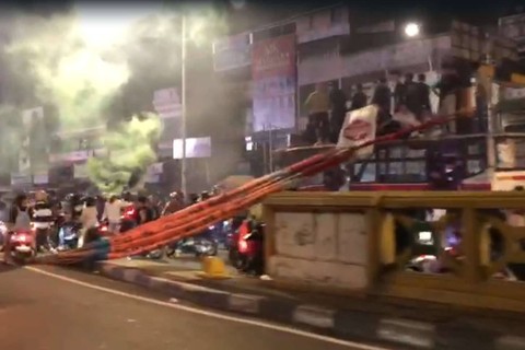 Konvoi malam takbiran di Jakarta, Selasa (9/4/2024). Foto: Andreas Ricky Febrian/kumparan