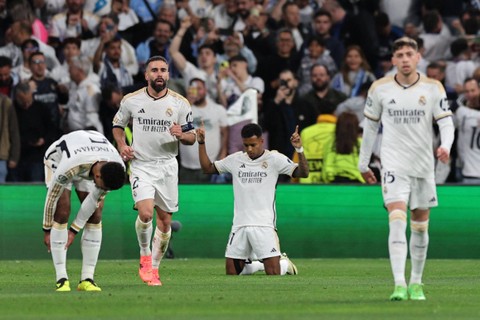 Selebrasi gol Rodrygo Goes saat laga Real Madrid vs Man City dalam leg pertama perempat final Liga Champions 2023/24 di Stadion Santiago Bernabeu, Spanyol, pada Rabu (10/4) dini hari WIB. Foto: REUTERS/Violeta Santos Moura