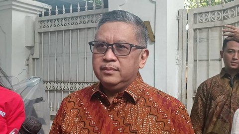 Sekjen PDIP, Hasto Kristiyanto saat halal bihalal di kediaman Megawati Soekarnoputri, Jakarta Pusat, Rabu (10/4/2024). Foto: Fadlan Nuril Fahmi/kumparan