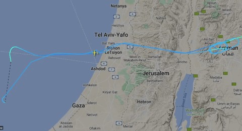 Pesawat TNI melewati wilayah udara Israel untuk menjatuhkan bantuan ke Gaza, Selasa (9/4/2024) Foto: Dok Kemhan RI
