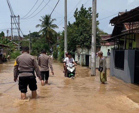Banjir di Jalan AMD Kampung Tanjung Jati, Kelurahan Negri Olok Gading, Teluk Betung Barat. | Foto: Sinta Yuliana/Lampung Geh