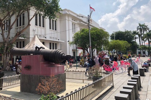 Suasana di kawasan Kota Tua, Jakarta, pada Sabtu (13/4/2024). Foto: Andreas Ricky Febrian/kumparan