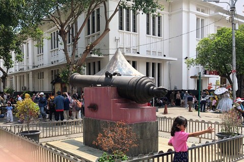 Meriam si Jagur di Kota Tua Jakarta. Foto: Andreas Ricky Febrian/kumparan