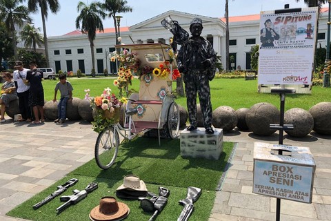 Para peraga tentara di Kota Tua, Jakarta. Foto: Andreas Ricky Febrian/kumparan