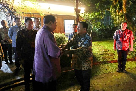 Momen Silaturahmi Capres dengan suara terbanyak Prabowo Subianto dan Presiden ke-6 RI SBY di Cikeas, Jumat (12/4) malam. Foto: Dok. Istimewa