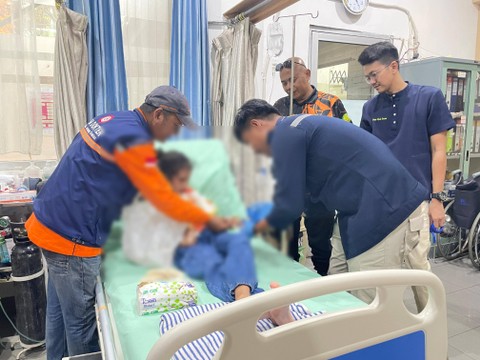 Dinda Nurliana, bocah yang pingsan ketika dirawat di Pos Pelayanan Kesehatan BKK Kelas I Panjang, Wilayah Kerja Bakauheni | Foto : Almuhtarom / Lampung Geh
