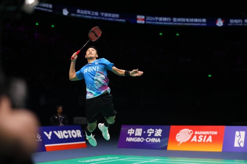 Tunggal putra Indonesia Jonatan Christie dalam partai final Badminton Asia Championship 2024 di China, Minggu (14/4/2024). Foto: PBSI