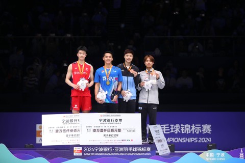 Tunggal putra Indonesia Jonatan Christie juara Badminton Asia Championship 2024 di China, Minggu (14/4/2024). Foto: PBSI