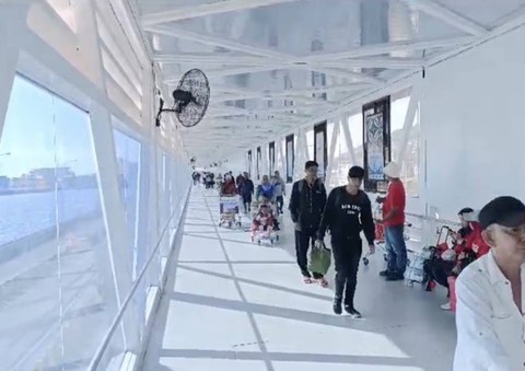 Gang Way Pelabuhan Merak. Dok: kumparan.