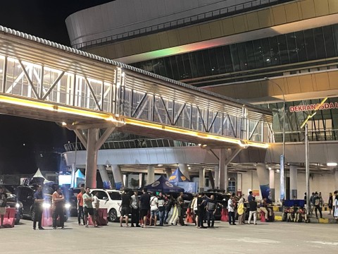 Suasana di areal parkir Dermaga Eksekutif Pelabuhan Bakauheni, Lampung. | Foto: Eka Febriani/ Lampung Geh