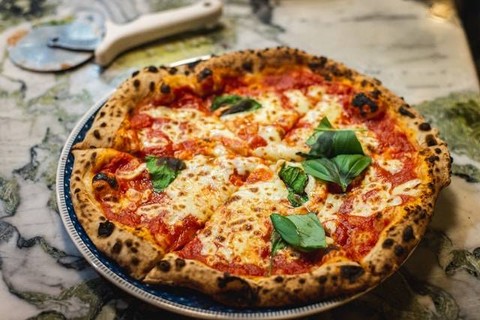 Informasi Kalori Pizza Hut. Foto Hanya Ilustrasi. Sumber Foto: Unsplash.com/Aurélien Lemasson-Théobald
