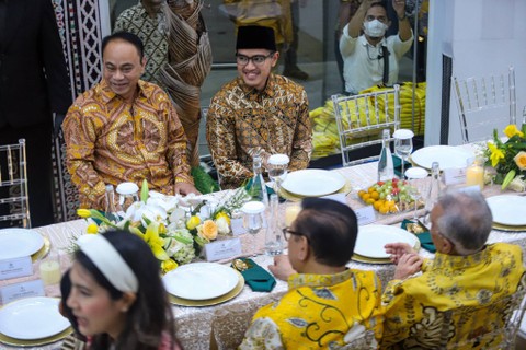 Menkominfo Budi Arie Setyadi dan Ketum PSI Kaesang Pangarep hadiri di acara Halal Bil halal di DPP Golkar, Jakarta, Senin (15/4/2024).   Foto: Iqbal Firdaus/kumparan