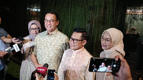 Capres Anies Baswedan dan Cawapres Muhaimin Iskandar saat diwawancarai di kediaman Anies Baswedan di Lebak Bulus, Jakarta Selatan, Selasa (16/4/2024). Foto: Fadlan Nuril Fahmi/kumparan
