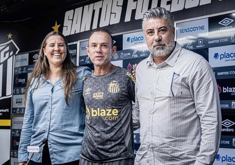 Kleiton Lima, pelatih Santos FC Wanita Brasil. Foto: Dok santosfc.com