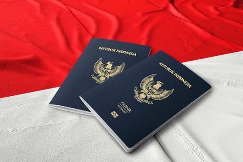 Paspor Indonesia warna hitam Foto: justit/Shutterstock