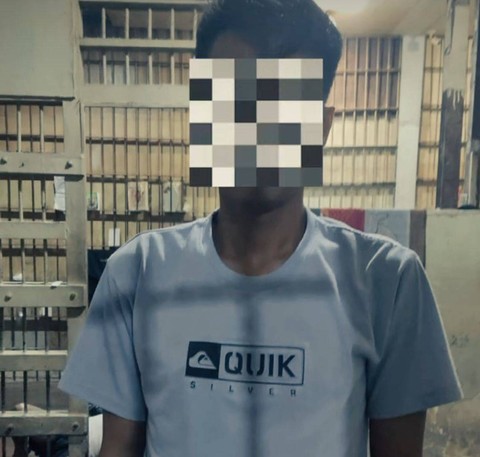 Pelaku pencurian sepatu senilai Rp 20 juta yang ditangkap polisi setelah videonya sempat viral di media sosial. Foto: Dok. Polresta Pontianak