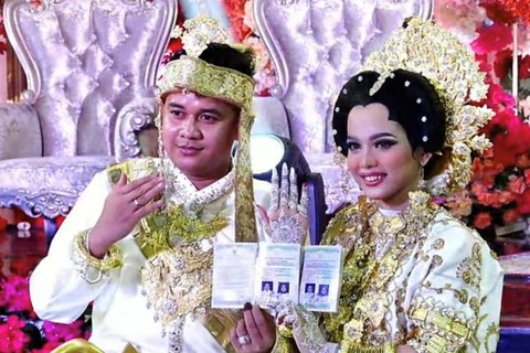 Putri Isnari menikah. Foto: Dok YouTube Putri Isnari