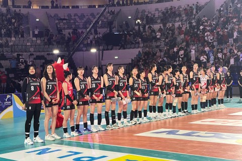 Laga persahabatan antara Indonesia All Star vs Red Sparksi di Indonesia Arena, Jakarta, pada Sabtu (20/4/2024) malam. Foto: Azrumi Ghazali/kumparan