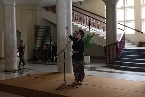 Prof Wiendu Nuryanti saat di acara "Kartini Bangkit: Mengawal Putusan MK untuk Demokrasi Indonesia" di Balairung, UGM, Minggu (21/4/2024). Foto: Arfiansyah Panji Purnandaru/kumparan