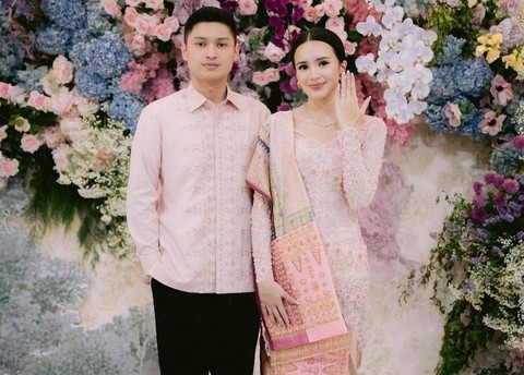 Stunning! Intip Penampilan Cantik Beby Tsabina yang Resmi Bertunangan. Foto: Instagram @bebytsabina