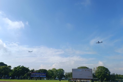 Suasana puncak perayaan hari ulang tahun (HUT) ke-78 di Akademi Angkatan Udara (AAU) di Daerah Istimewa Yogyakarta (DIY), Senin (22/4/2024). Foto: Arfiansyah Panji Purnandaru/kumparan
