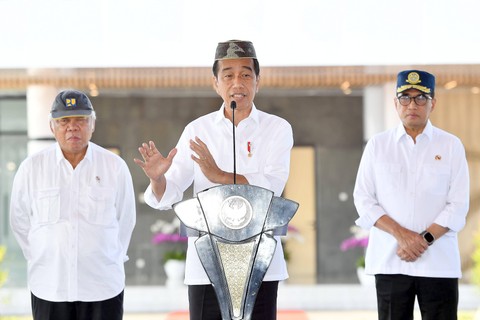 Presiden Joko Widodo meresmikan Bandara Panua Pohuwato di Kabupaten Boalemo, Provinsi Gorontalo, Senin (22/4/2024). Foto: Rusman/Biro Pers Sekretariat Presiden
