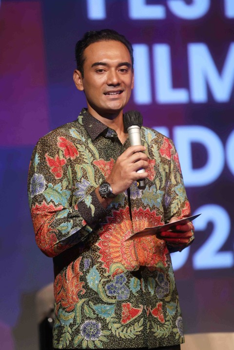 Artis Ario Bayu bersama Prilly Latuconsina dan sejumlah juri lainnya saat konferensi pers Peluncuran Festival Film Indonesia 2024 di Kawasan Senayan, Jakarta, Senin, (22/4/2024).  Foto: Agus Apriyanto