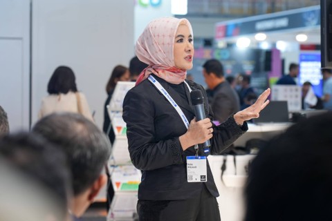 Direktur Utama Pertamina, Nicke Widyawati menjadi pembicara dalam Business Forum "Forging Intelligent and Sustainable Industrial Practices" di Paviliun Indonesia pada gelaran Hannover Messe 2024, Senin (22/4/2024). Foto: Dok. Pertamina EP