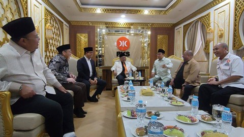 Anies-Cak Imin bertamu ke DPP PKS, Selasa (23/4/2024). Foto: Haya Syahira/kumparan
