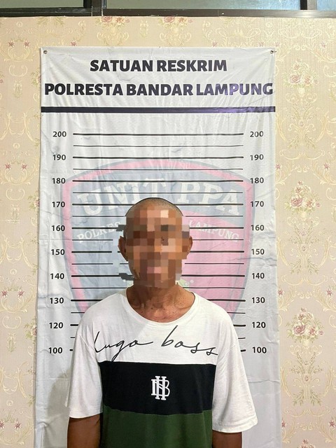Pelaku pemerkosaan terhadap wanita pengidap gangguan jiwa atau ODGJ ditangkap. | Foto: Dok Polresta Bandar Lampung