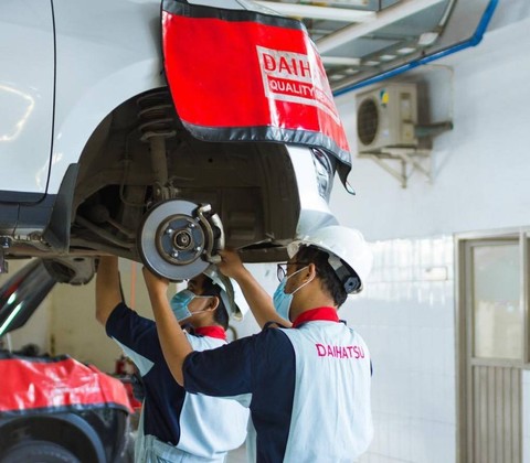 Ilustrasi servis di bengkel Daihatsu. Foto: dok. Astra Daihatsu Motor