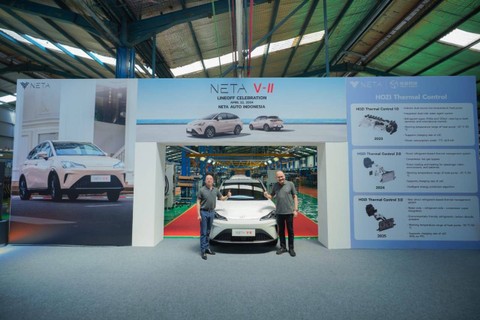 PT Neta Auto Indonesia resmi memulai perakitan lokal mobil listrik Neta V-II di fasilitas perakitan milik PT Handal Indonesia Motor, Bekasi, Jawa Barat. Foto: Dok. Neta Indonesia