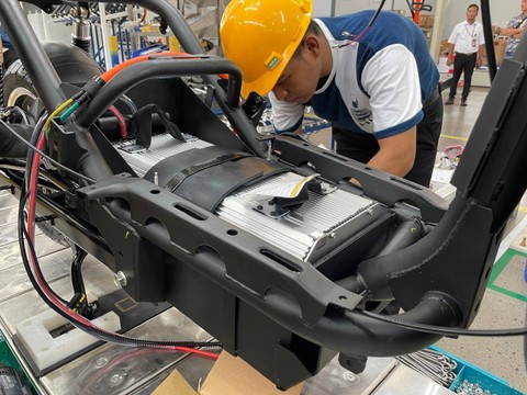 Kunjungan ke pabrik Polytron di Sayung, Demak, Jawa Tengah untuk melihat proses perakitan motor listrik. Foto: Sena Pratama/kumparan