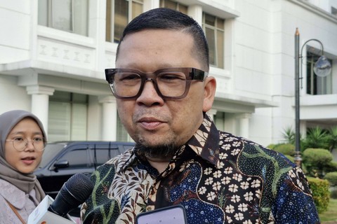 Ketua Komisi II DPR Ahmad Doli Kurnia di Setneg, Kamis (25/4/2024) Foto: Nadia Riso/kumparan