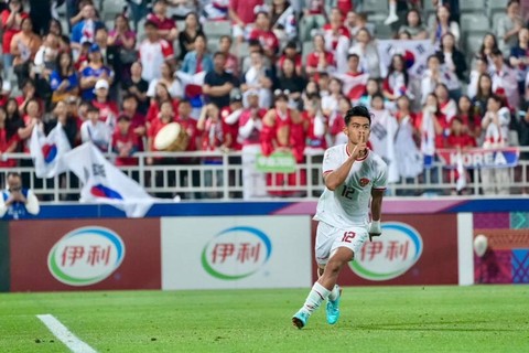 Selebrasi pemain Timnas U-23 Indonesia, Pratama Arhan, saat melawan Korsel di Stadion Abdullah bin Khalifa, Doha, Qatar, Jumat (26/4) dini hari WIB. Foto: PSSI