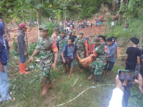 Longsor di Toraja Utara, 2 orang meninggal dunia Foto: Basarnas