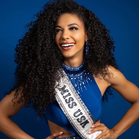 Miss USA 2019, Cheslie Kryst yang meninggal pada tahun 2022. Foto: Instagram @chesliekryst