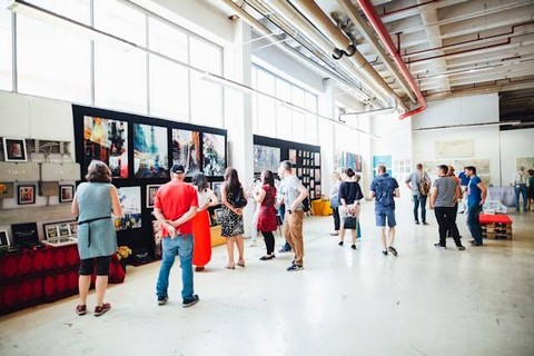 Ilustrasi unsur-unsur pameran seni. Foto: Unsplash/Markus Spiske