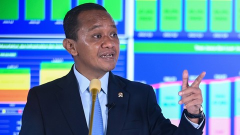 Menteri Investasi/Badan Koordinasi Penanaman Modal (BKPM) Bahlil Lahadalia memaparkan realisasi investasi kuartal I 2024 di Jakarta, Senin (29/4/2024). Foto: ANTARA FOTO/Aditya Pradana Putra