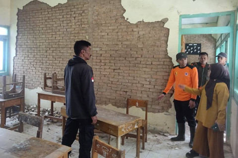 Kondisi bangunan terdampak gempa di Kabupaten Bandung, Rabu  (1/5/2024). Foto: BPBD Kabupaten Bandung